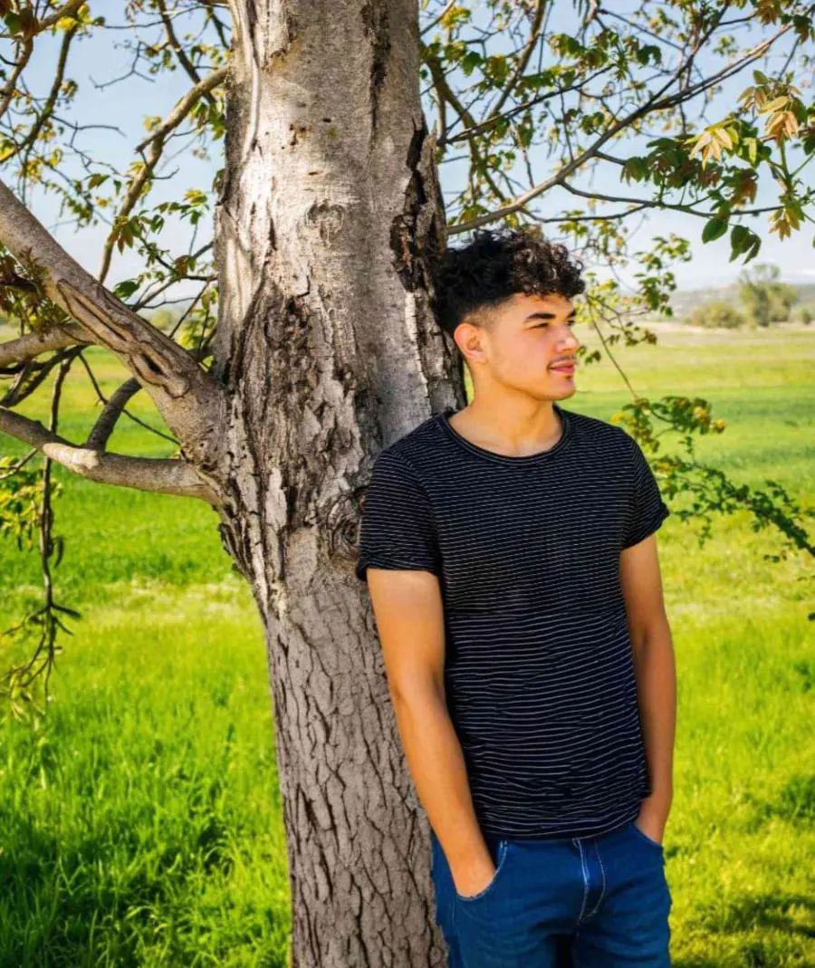 DBT program helping adolescents manage emotions and build coping skills DBT program helping adolescents manage emotions and build coping skills